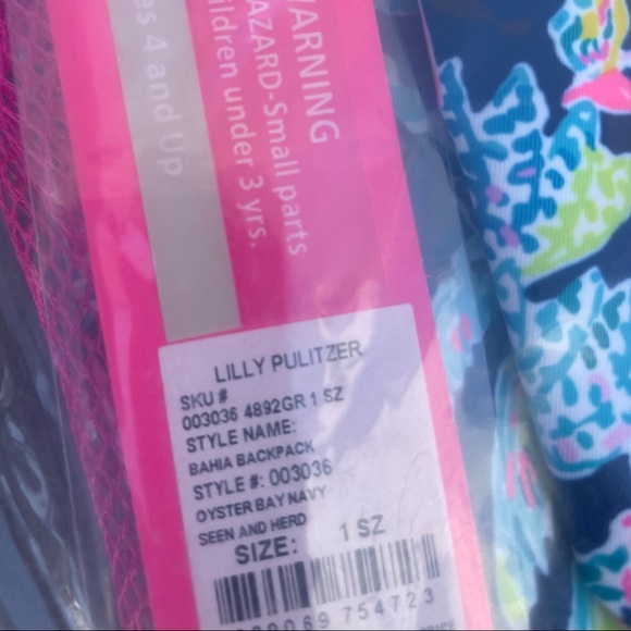 NWT Lilly Pulitzer Bahia Backpack Poly Oyster Bay Navy Seen Top Zipper Mesh Logo - Picture 7 of 8